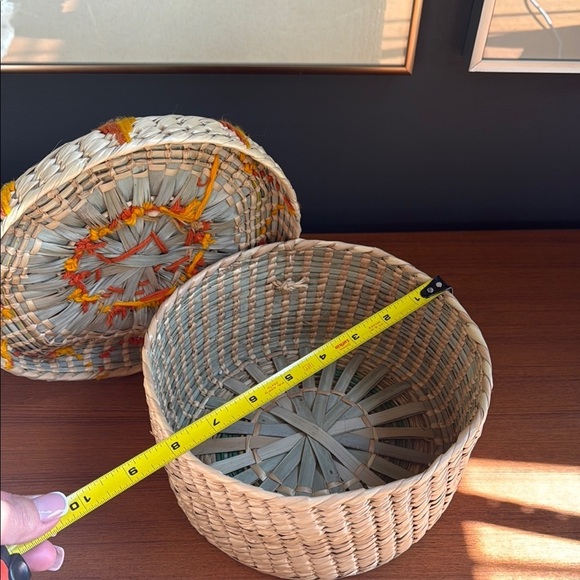 Vintage Sunburst Accent Basket with Warm Tones handmade Mcm wicker - Picture 5 of 8